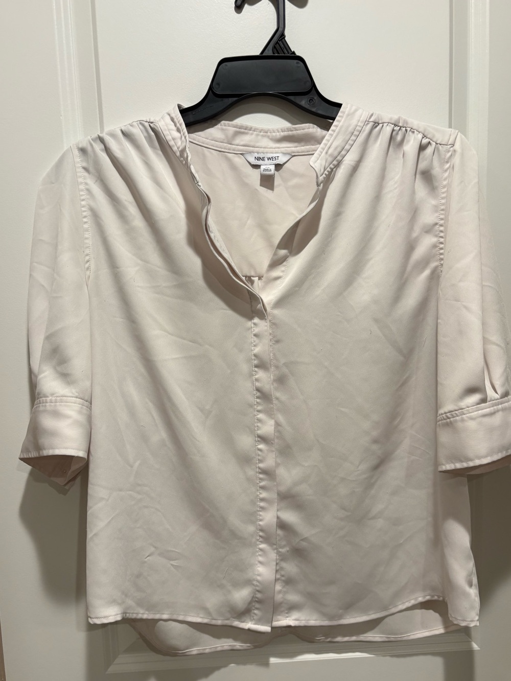 WOMENS Nine West Soft Cream/white, flowy Button Blouse SZ-XL